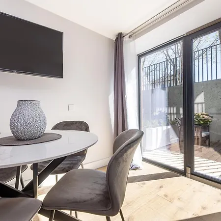 Nauji Apartamentai Su Terasa Tik 300 Metru Iki Juros Palangos Centre Smilciu Gatveje بالانغا