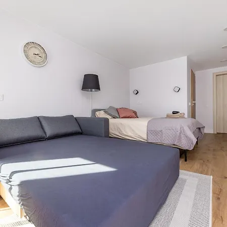 Nauji Apartamentai Su Terasa Tik 300 Metru Iki Juros Palangos Centre Smilciu Gatveje