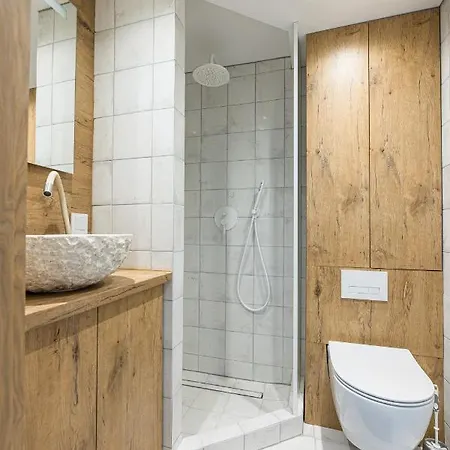 Nauji Apartamentai Su Terasa Tik 300 Metru Iki Juros Palangos Centre Smilciu Gatveje * Паланга