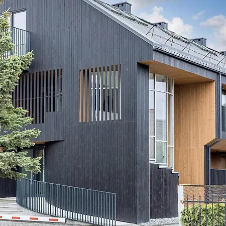 Nauji Apartamentai Su Terasa Tik 300 Metru Iki Juros Palangos Centre Smilciu Gatveje 帕兰加