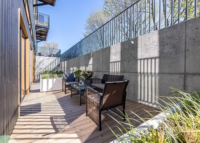 Nauji Apartamentai Su Terasa Tik 300 Metru Iki Juros Palangos Centre Smilciu Gatveje アパート パランガ